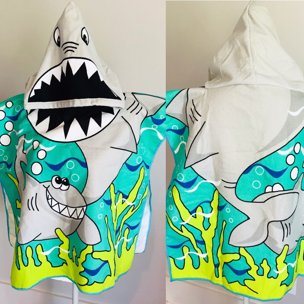 🦈HP🦈 Only 1 Left!  Hooded Shark Poncho Towel - Picture 4 of 8
